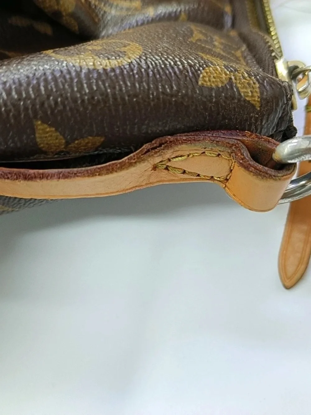 ♥️Louis Vuitton Turenne MM Monogram Canvas Satchel in Brown and Tan Leather♥️